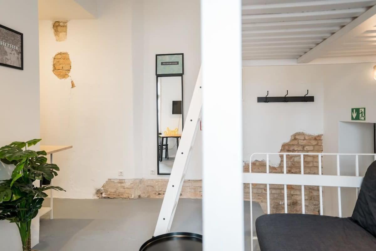 Shabby Chic Plus Self Checkin Plus Free Street Parking Berlino Esterno foto